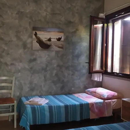With Garden At Sardegna בית נופש *